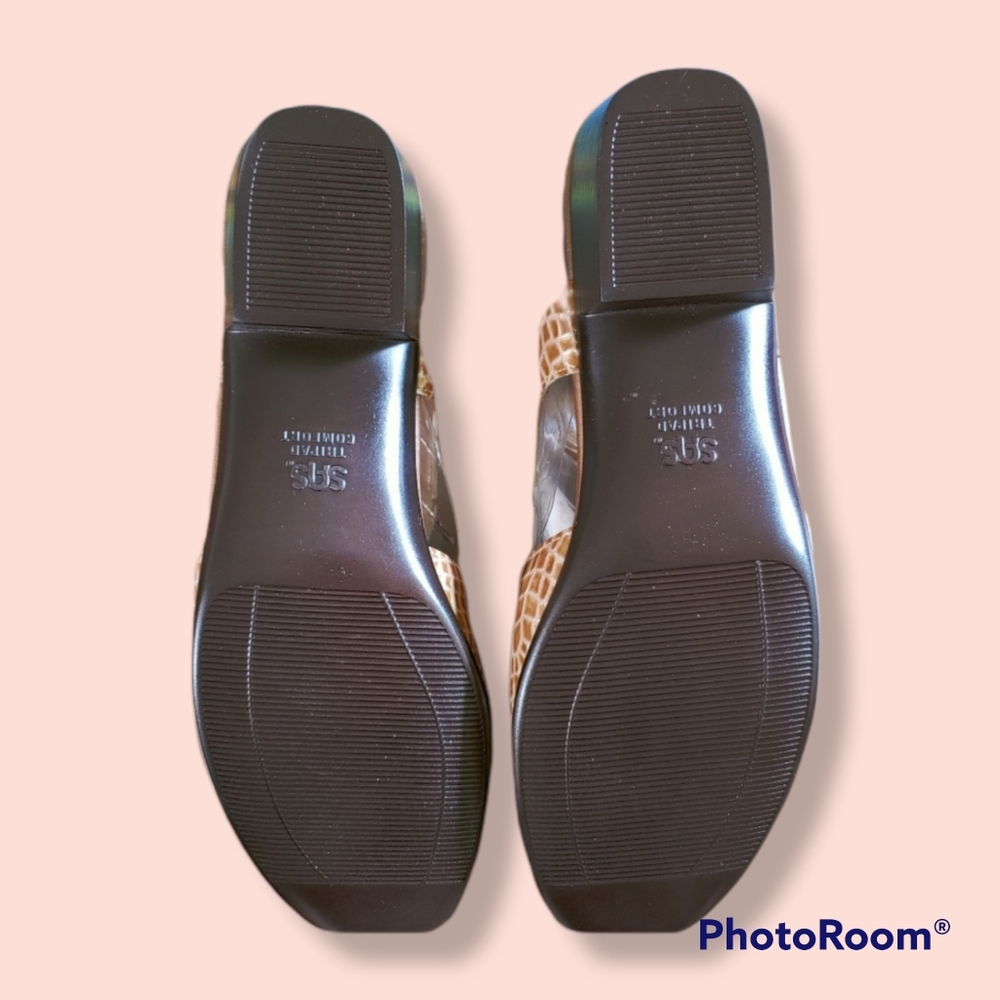 SAS Tan Sandals 10.5 N Open Toes Sling Back Velcro Strap - Picture 9 of 13